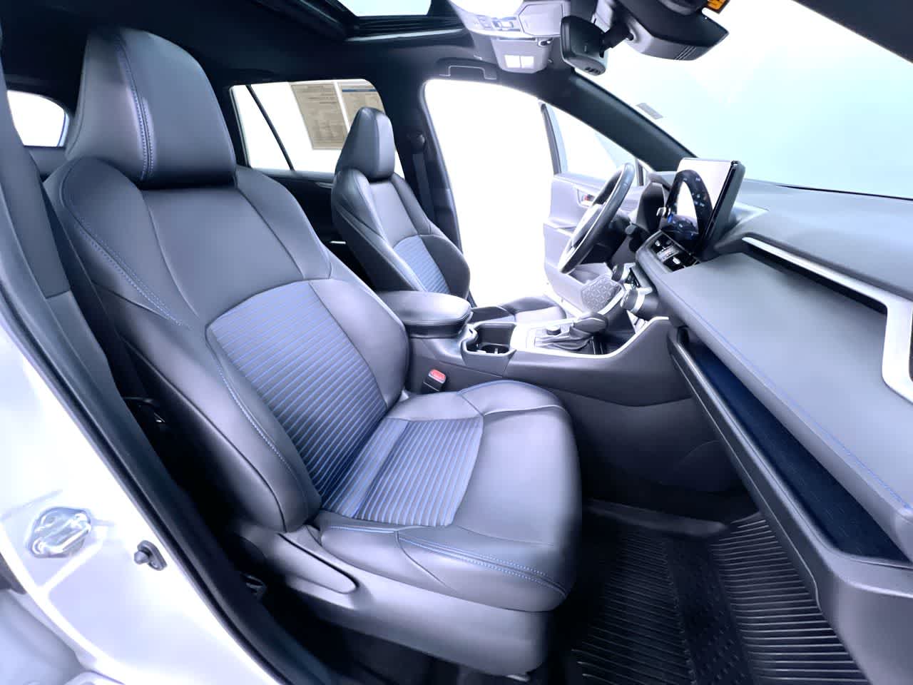 2025 Toyota RAV4 Hybrid XSE
