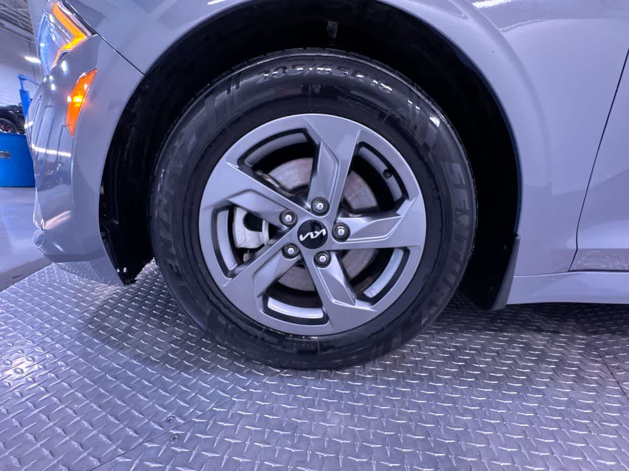 2022 Kia K5 LXS