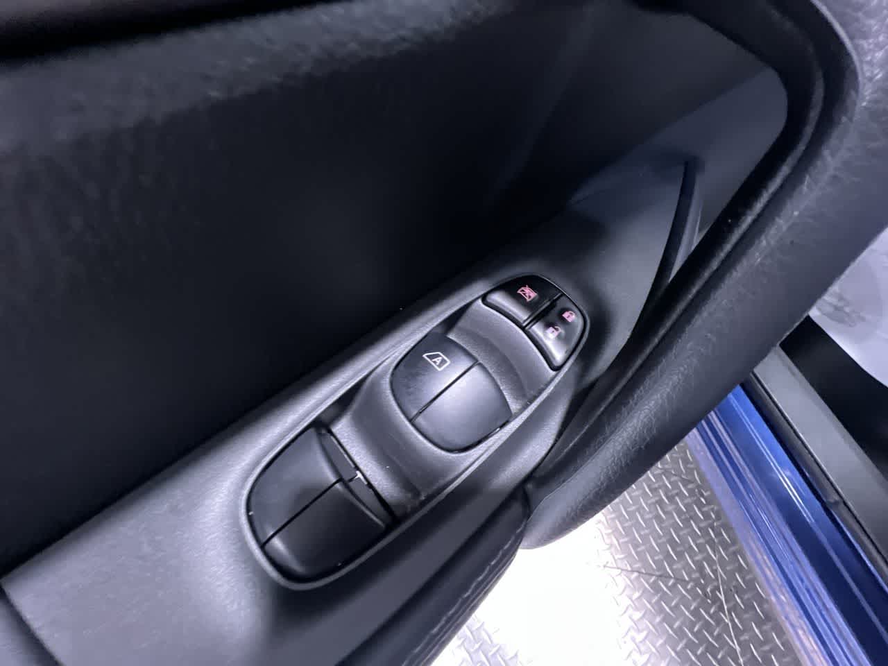 2022 Nissan Rogue Sport S