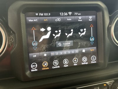 2020 Jeep Wrangler Unlimited Sahara Altitude