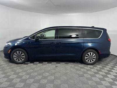 2024 Chrysler Pacifica SELECT