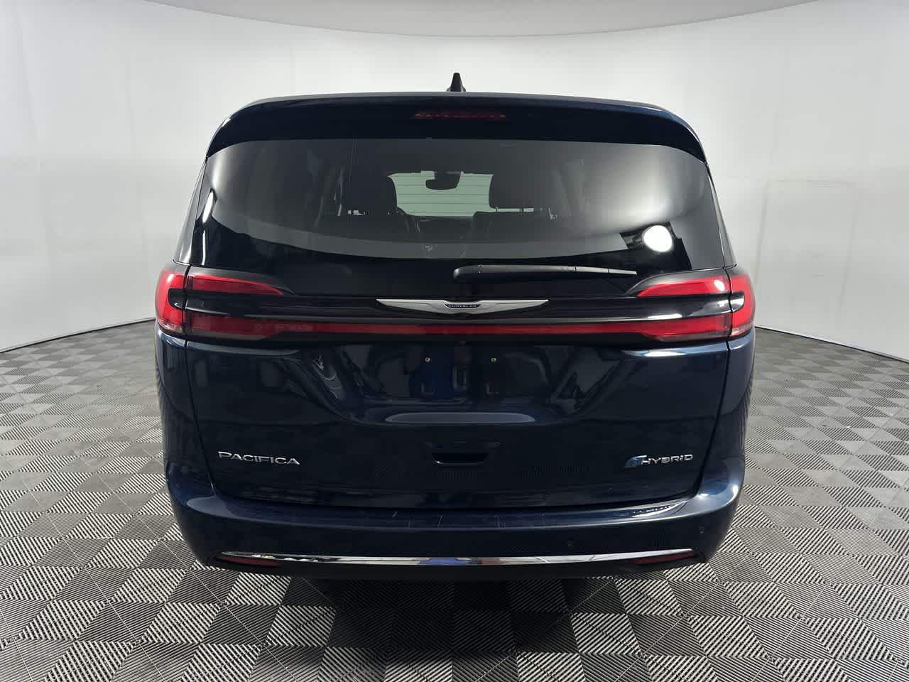 2024 Chrysler Pacifica SELECT