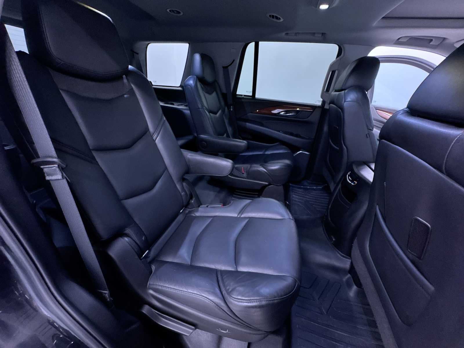2018 Cadillac Escalade Luxury
