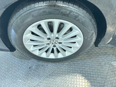 2016 Volkswagen Passat 1.8T SE