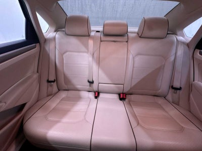 2016 Volkswagen Passat 1.8T SE