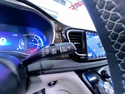 2022 Chrysler Pacifica Hybrid Limited