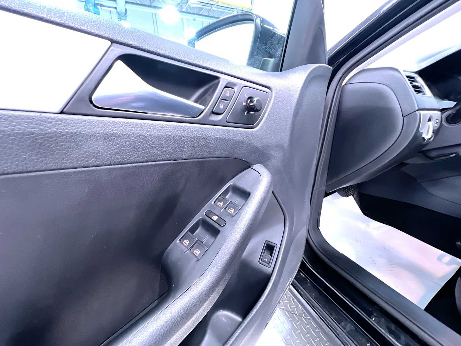 2011 Volkswagen Jetta TDI LE