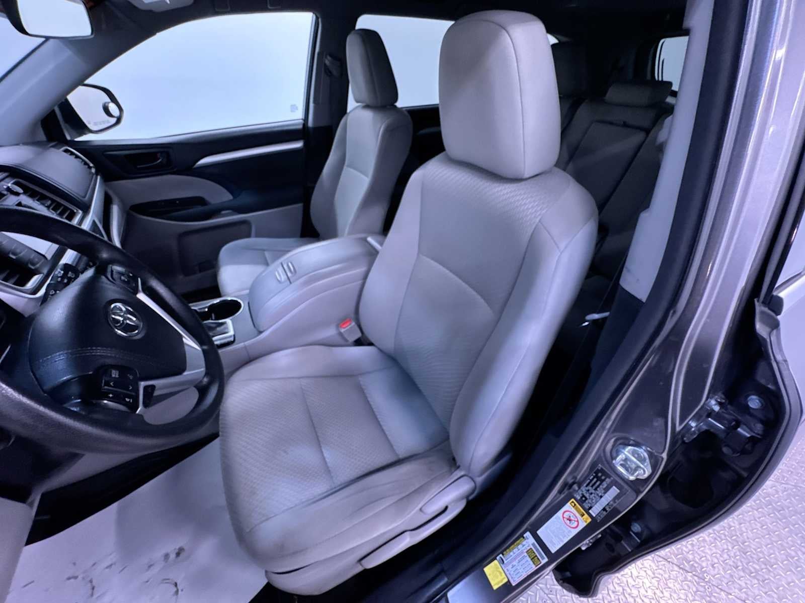 2018 Toyota Highlander LE