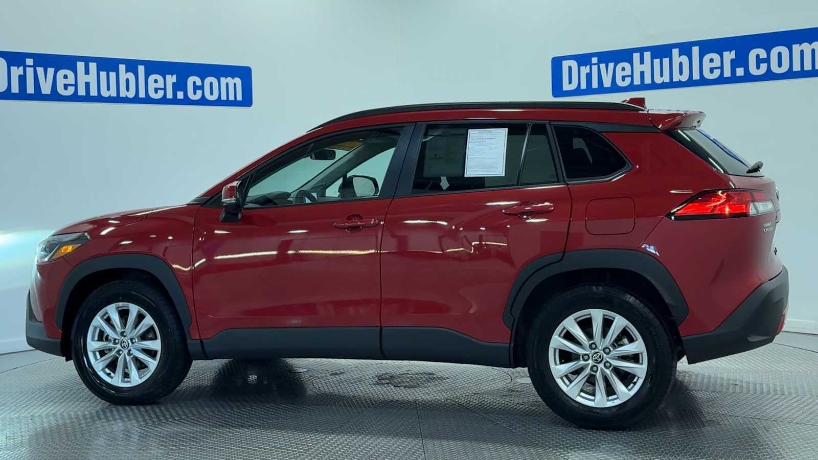 2024 Toyota Corolla Cross LE