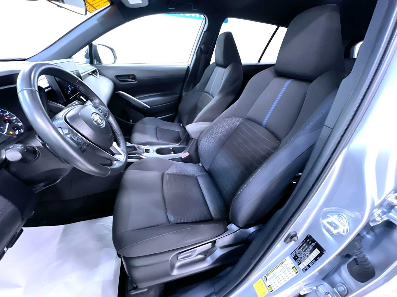 2025 Toyota Corolla Cross Hybrid SE