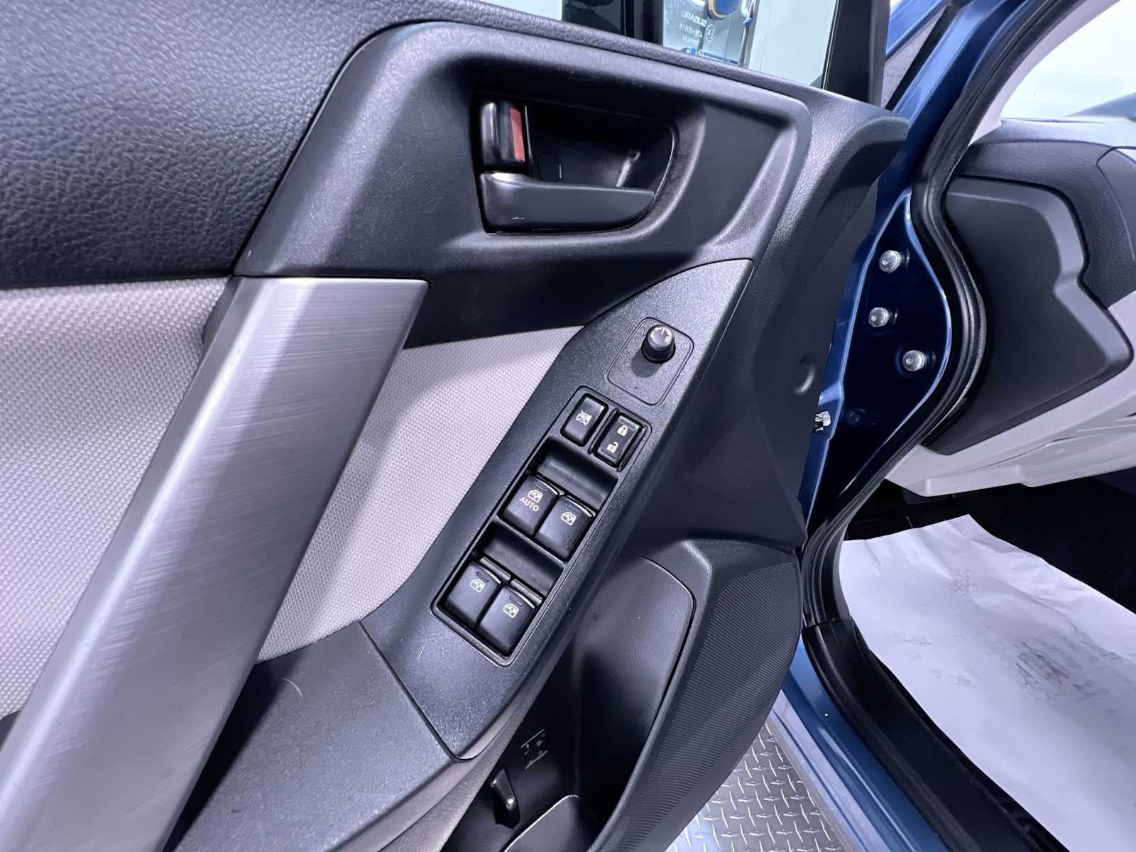 2014 Subaru Forester 2.5i