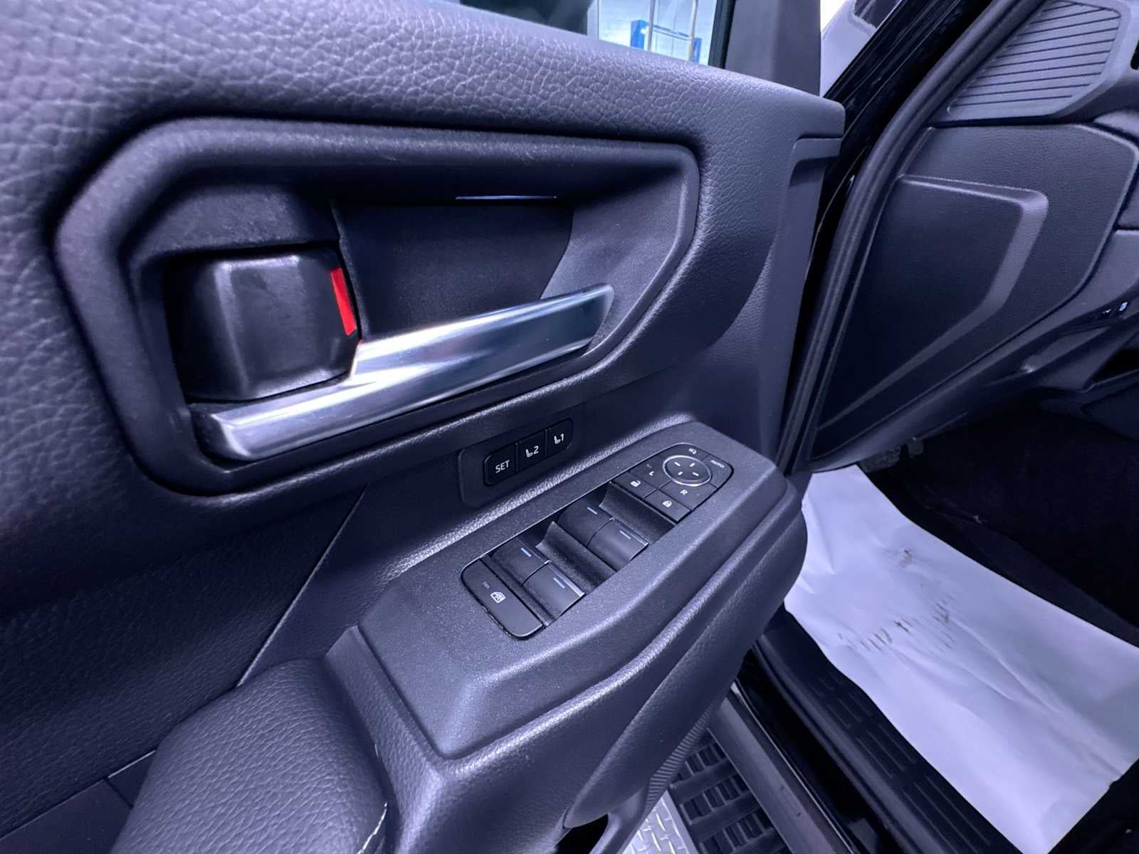 2024 Toyota Land Cruiser 4WD (Natl)