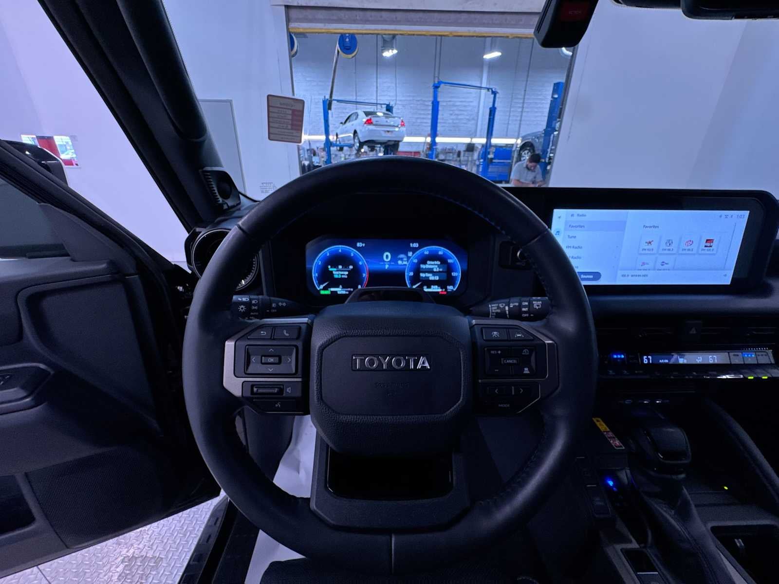 2024 Toyota Land Cruiser 4WD (Natl)