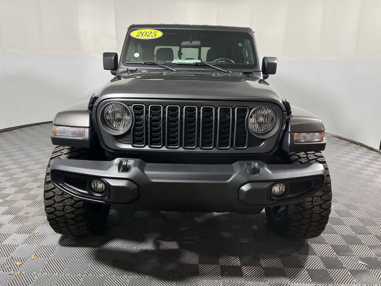 2025 Jeep Gladiator Nighthawk
