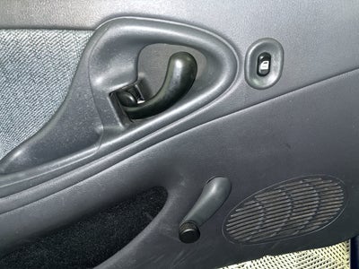 2004 Chevrolet Cavalier Base