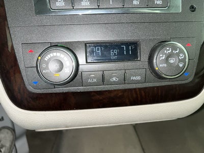 2008 Cadillac DTS w/1SD