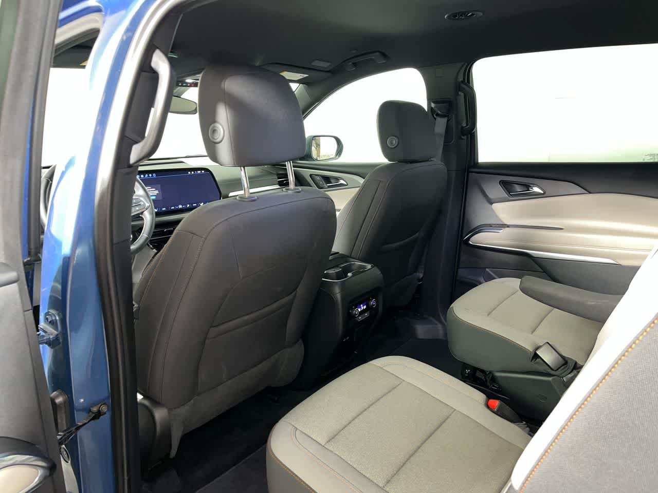 2024 Chevrolet Traverse FWD LT