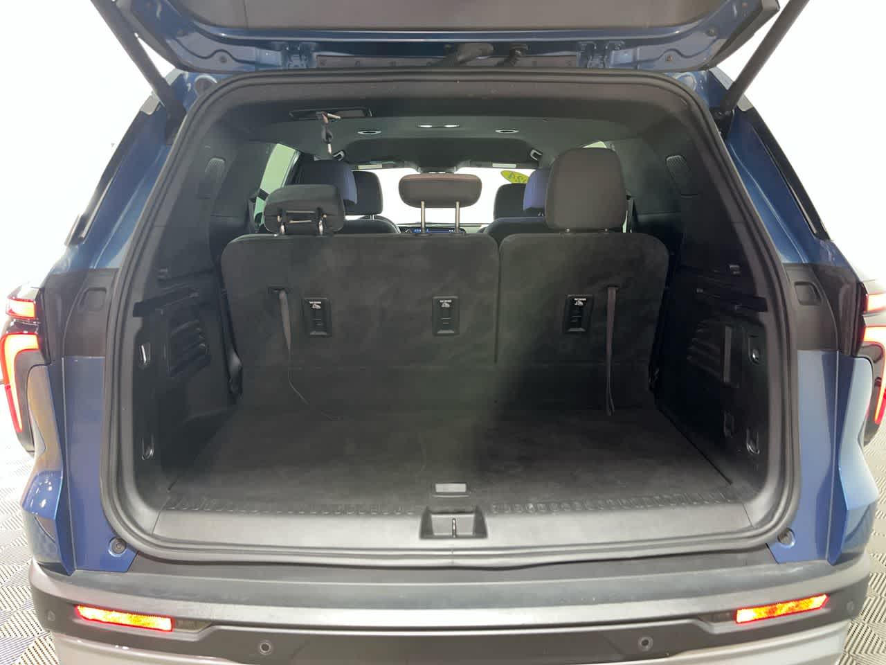 2024 Chevrolet Traverse FWD LT