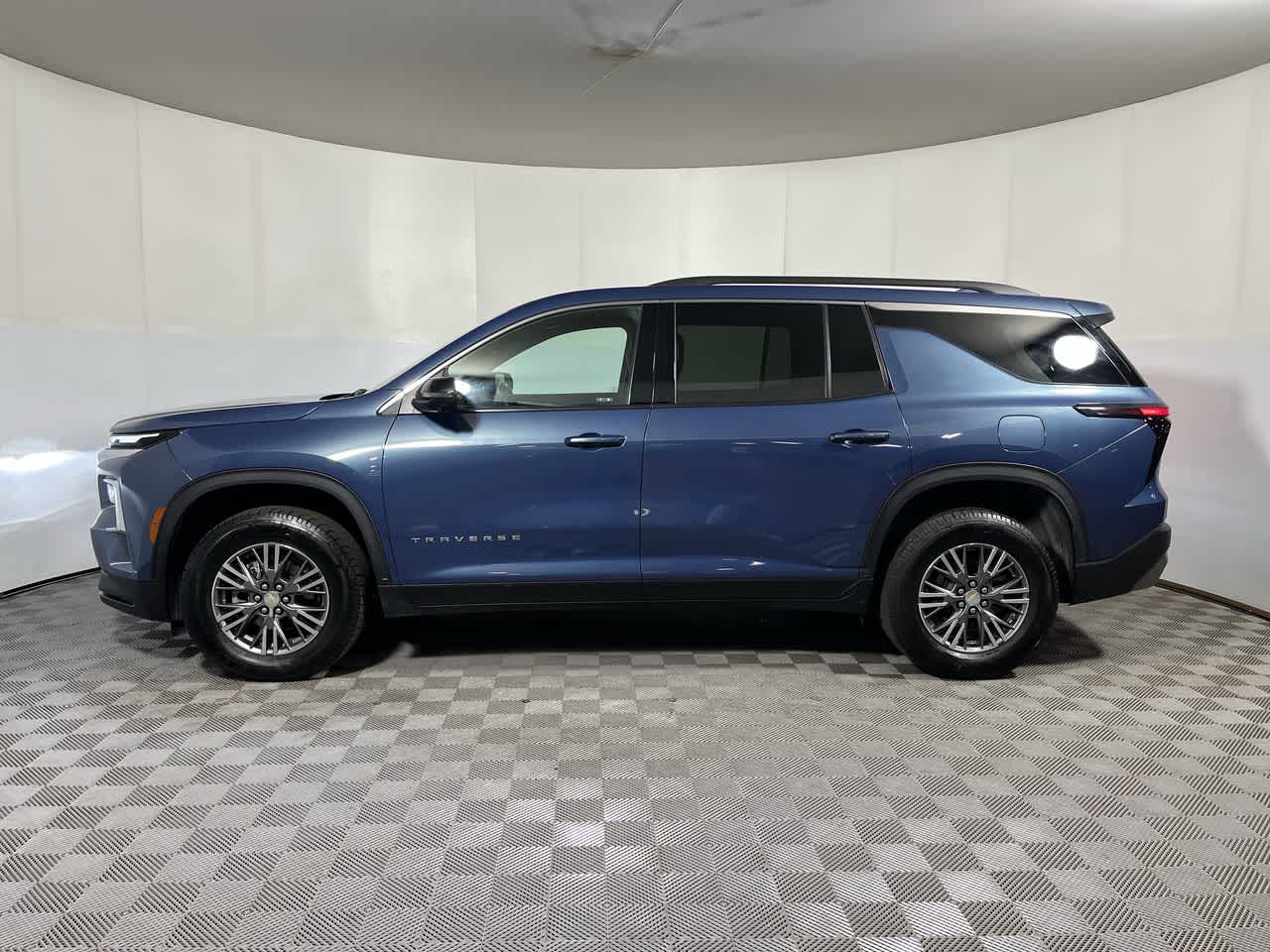 2024 Chevrolet Traverse FWD LT