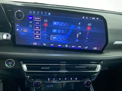 2025 Chevrolet Traverse FWD LT