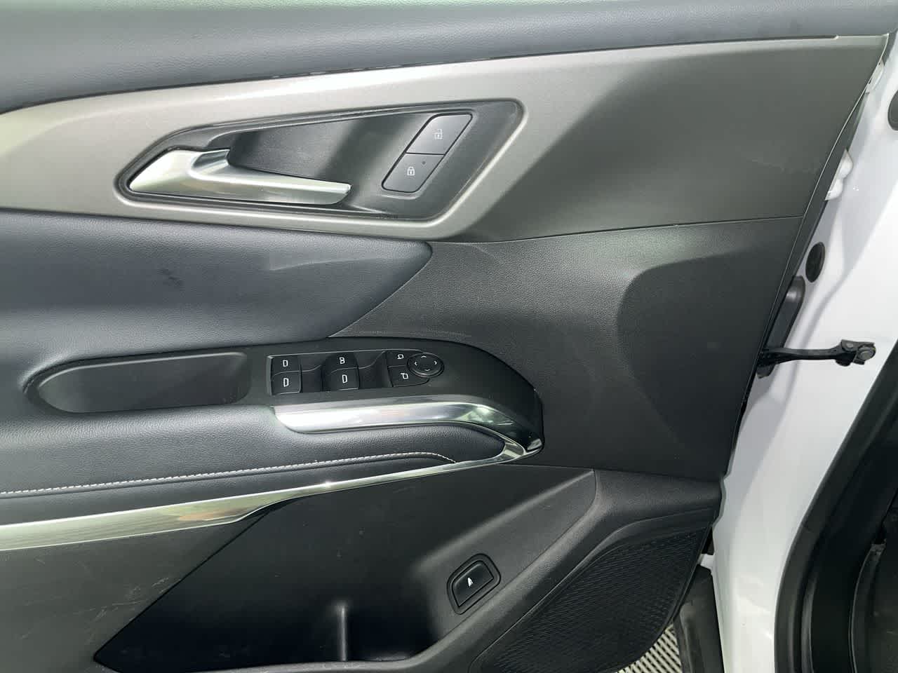 2025 Chevrolet Traverse FWD LT