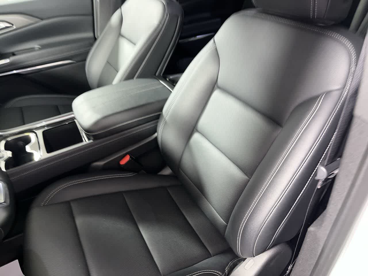 2025 Chevrolet Traverse FWD LT
