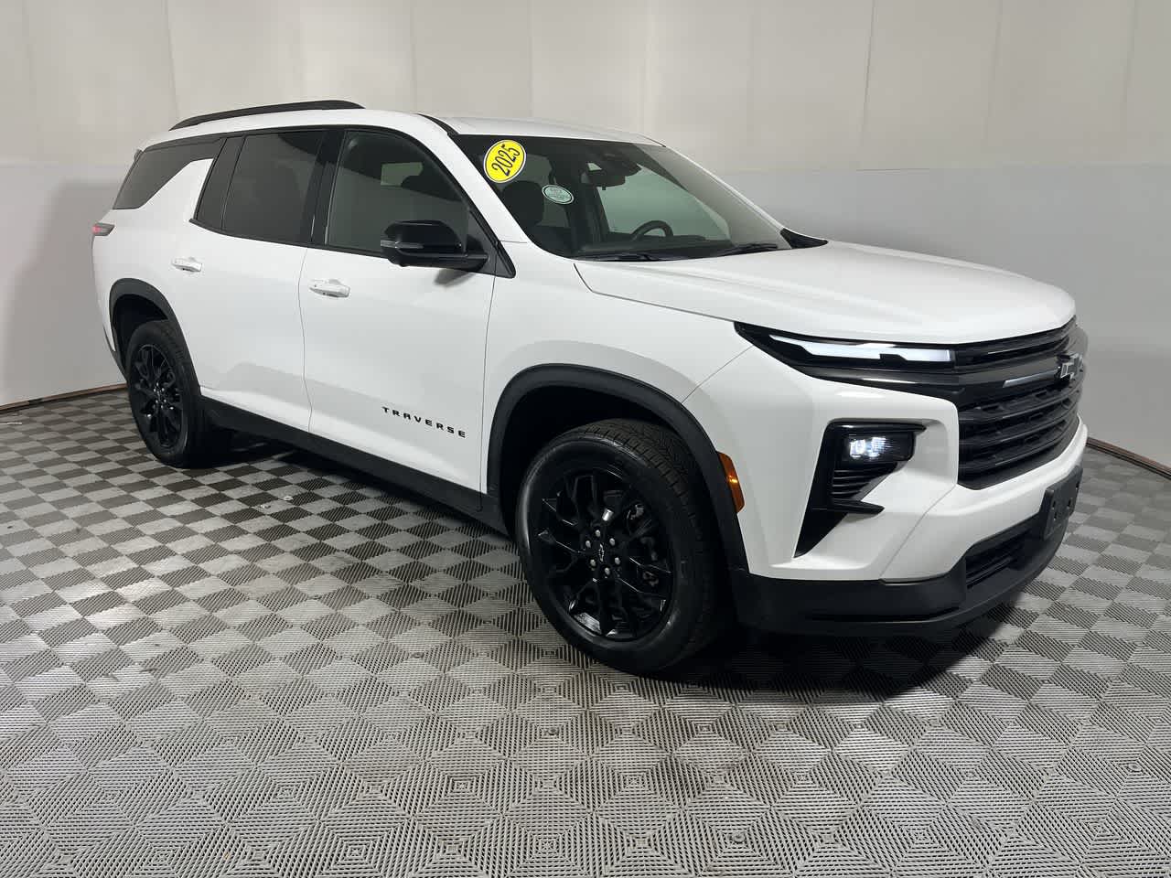 2025 Chevrolet Traverse FWD LT