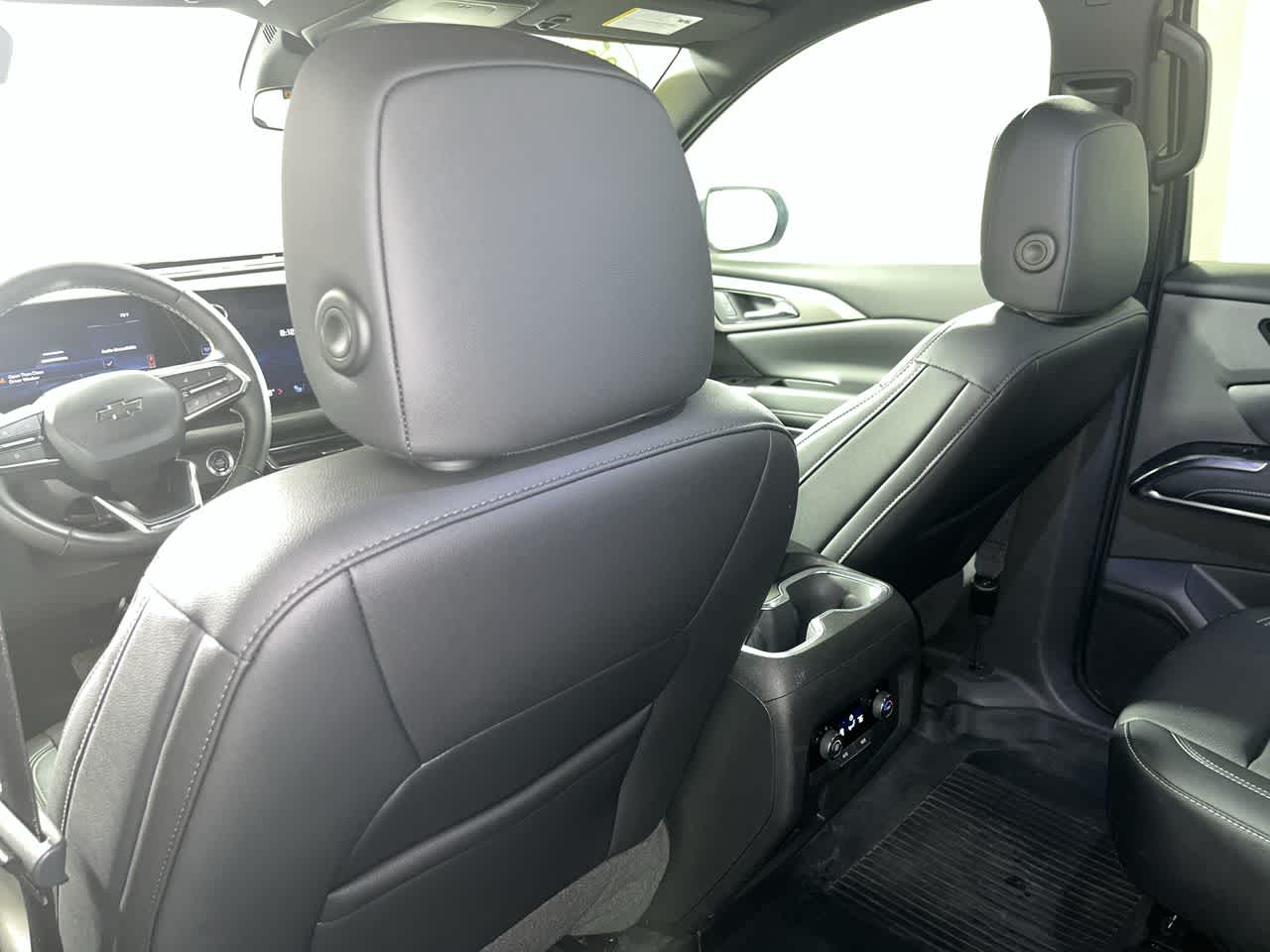 2025 Chevrolet Traverse FWD LT