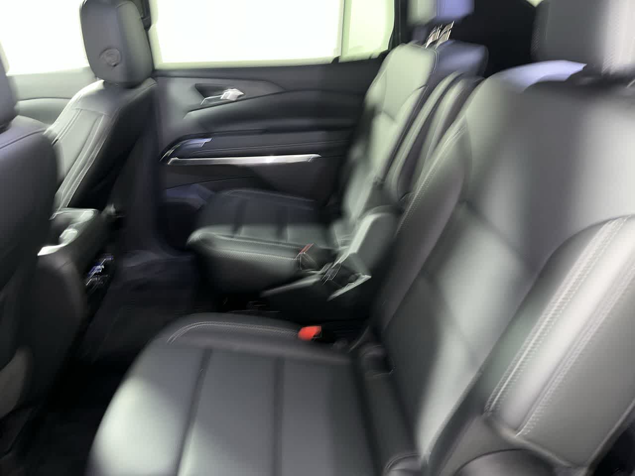 2025 Chevrolet Traverse FWD LT
