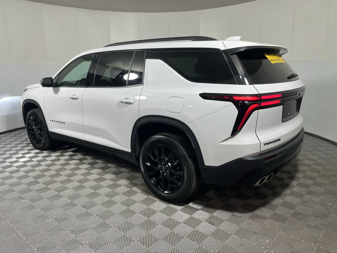 2025 Chevrolet Traverse FWD LT