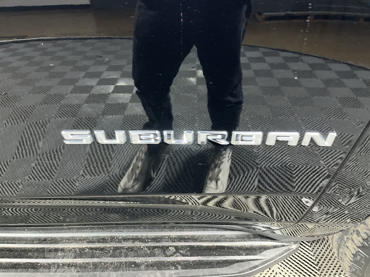 2023 Chevrolet Suburban LS