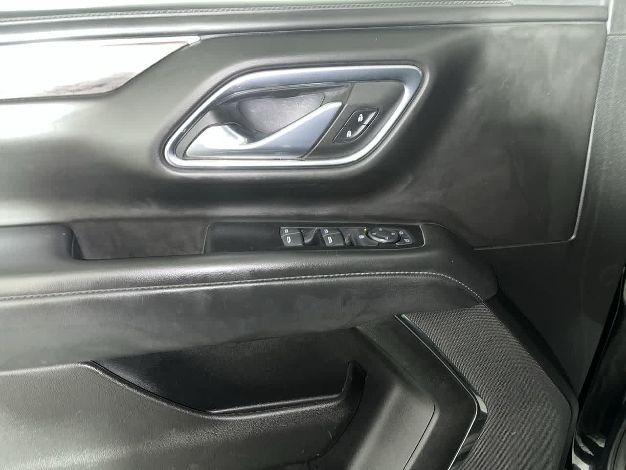 2023 Chevrolet Suburban LS