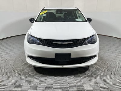 2024 Chrysler Voyager LX