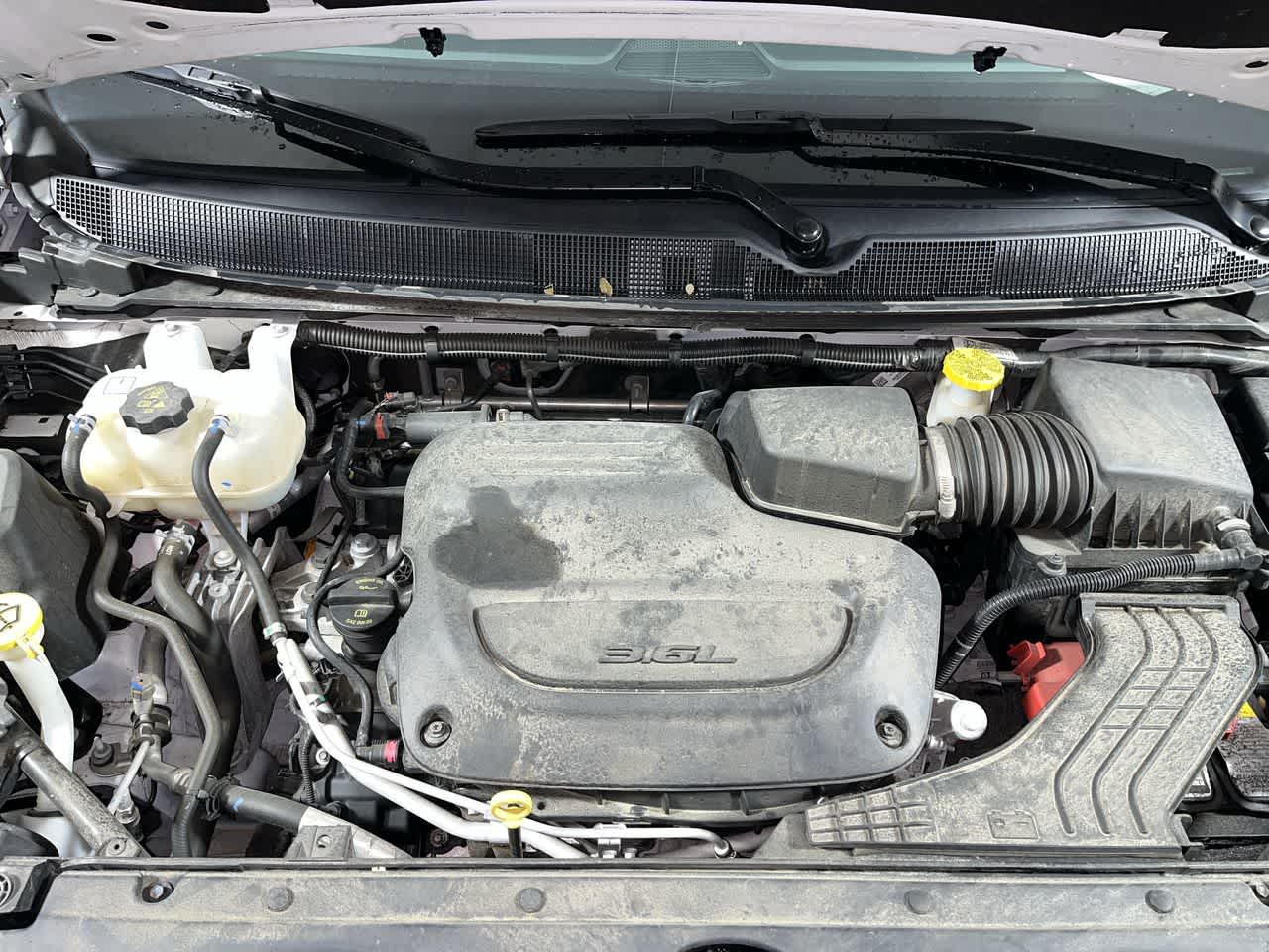 2024 Chrysler Voyager LX