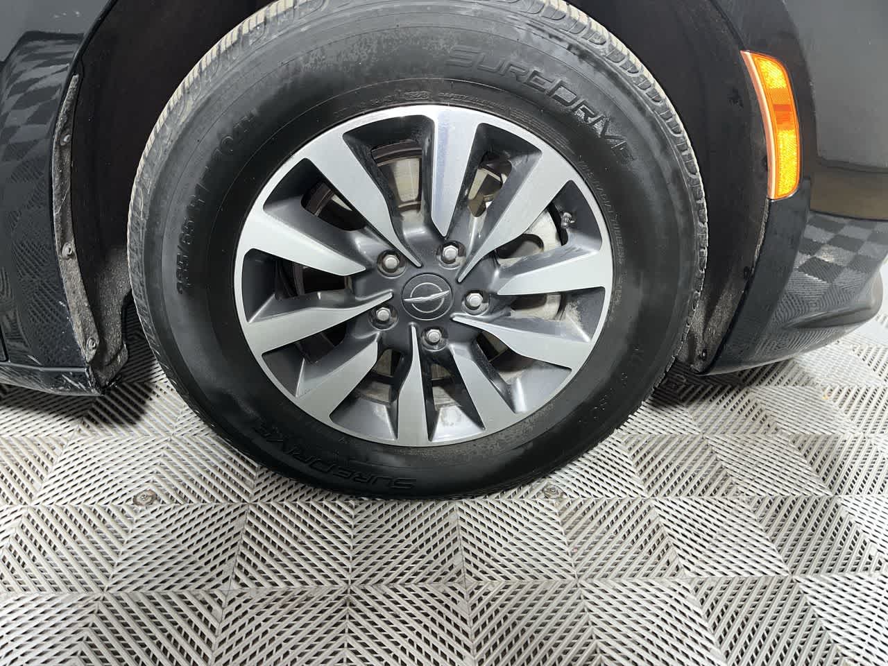 2023 Chrysler Pacifica Hybrid Touring L