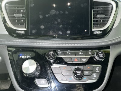 2024 Chrysler Pacifica Hybrid S Appearance Pkg