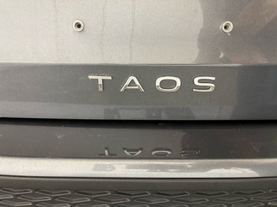 2025 Volkswagen Taos SE