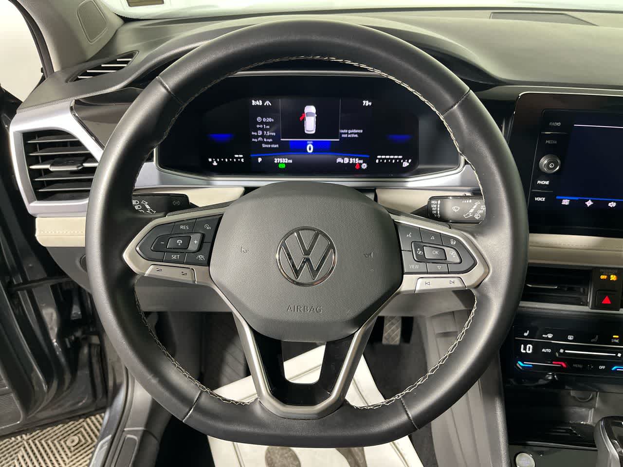 2025 Volkswagen Taos SE