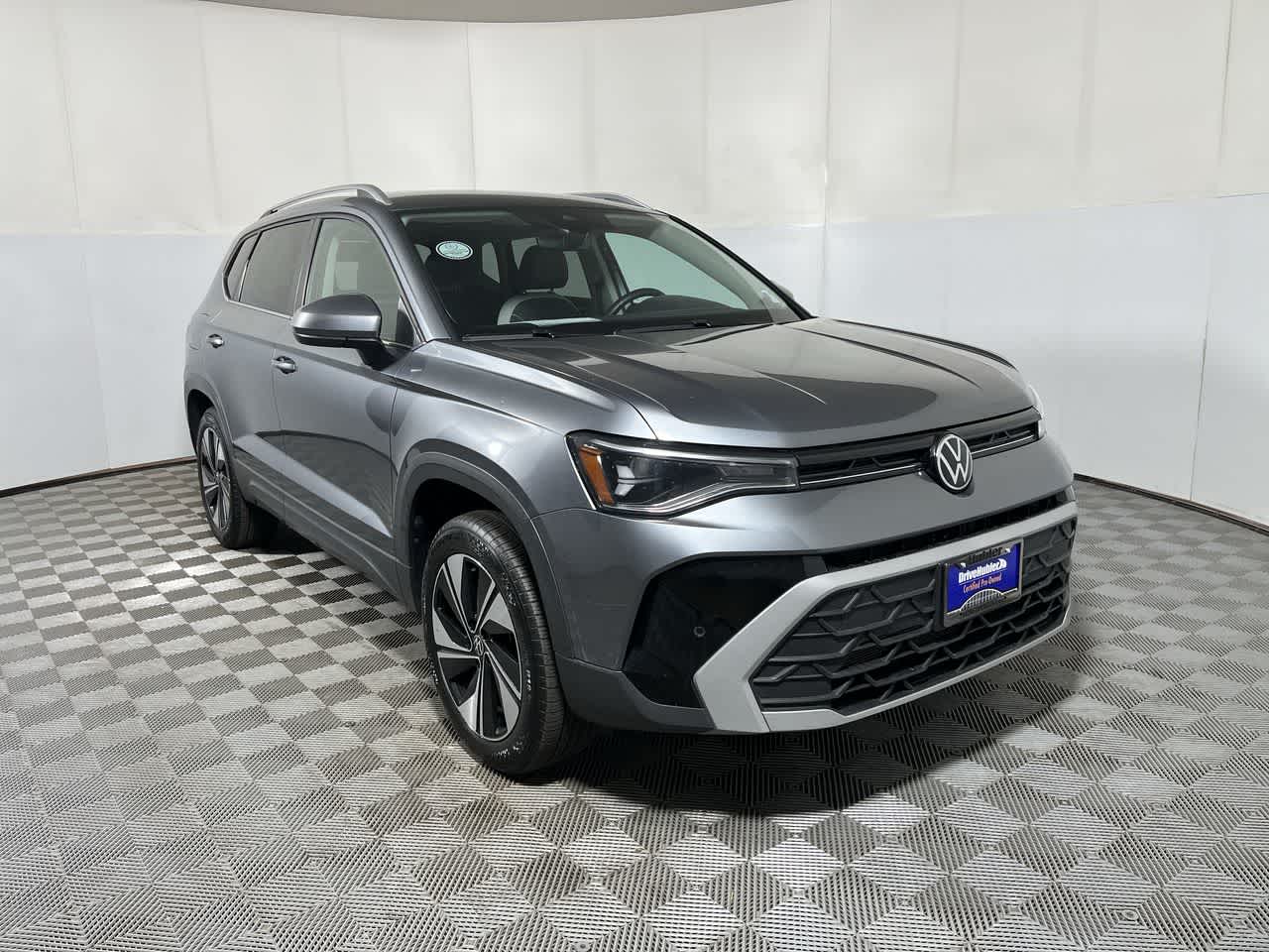 2025 Volkswagen Taos SE
