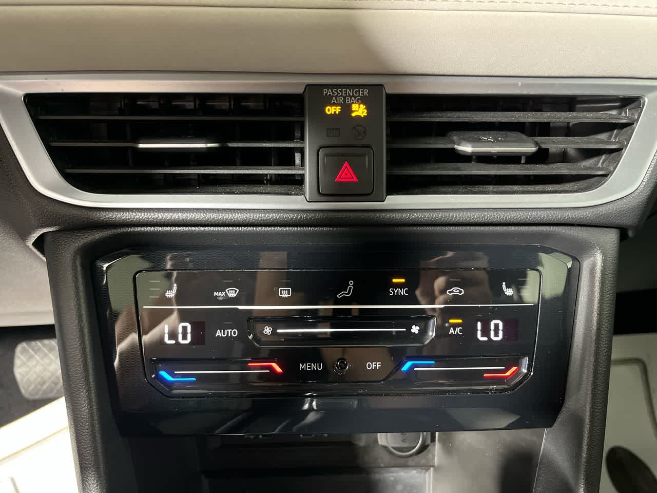2025 Volkswagen Taos SE