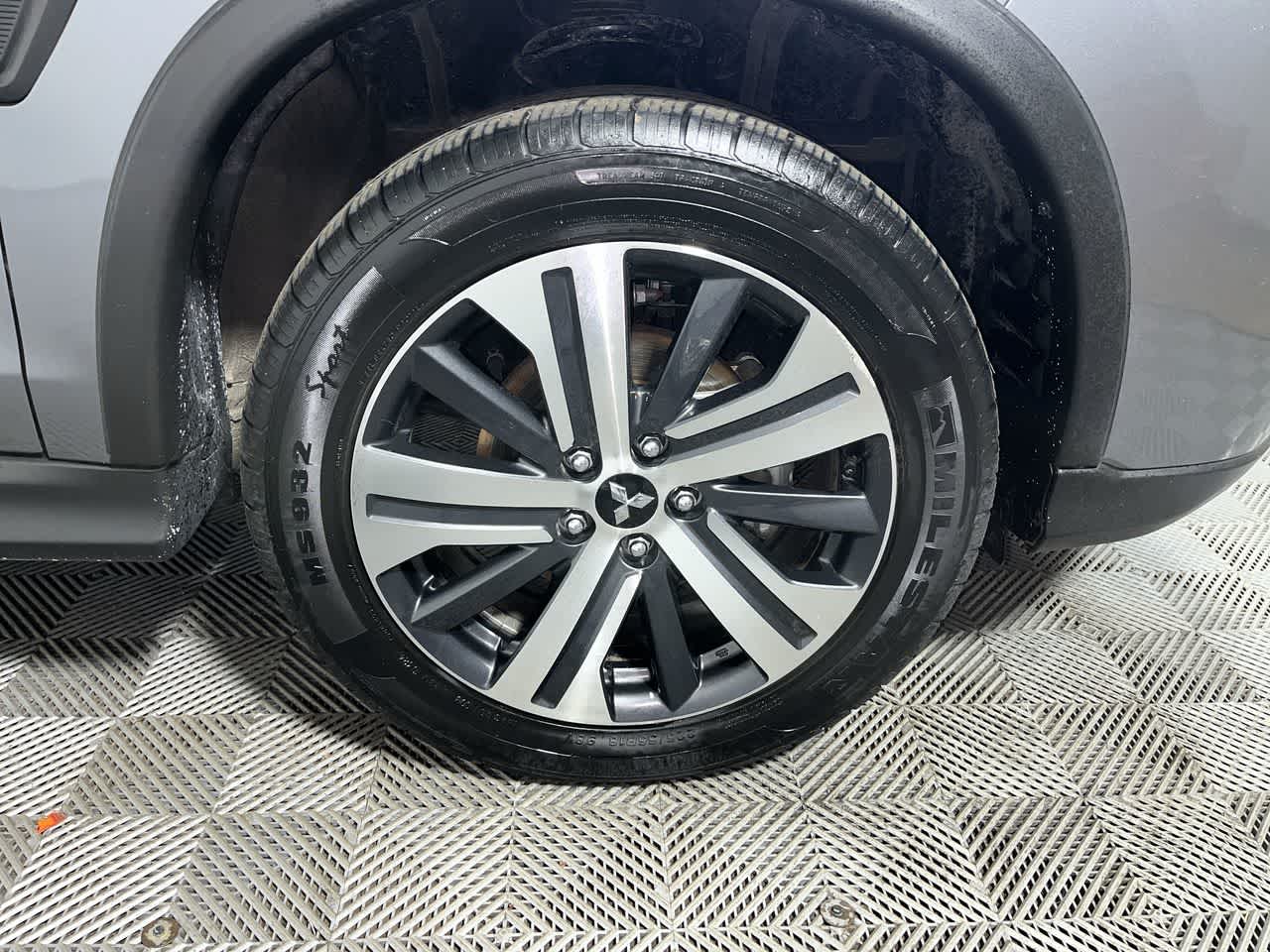 2025 Mitsubishi Outlander Sport ES