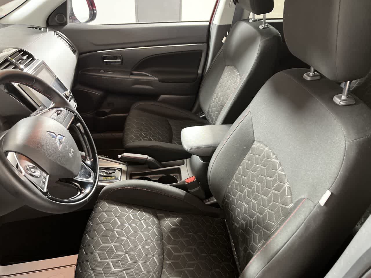 2025 Mitsubishi Outlander Sport LE