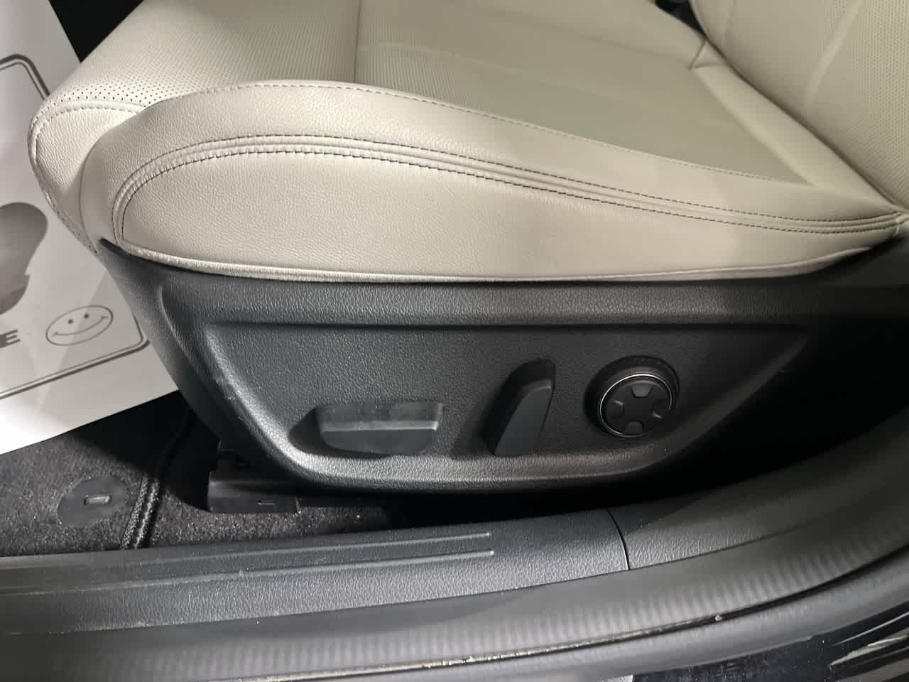 2024 Genesis G70 2.5T