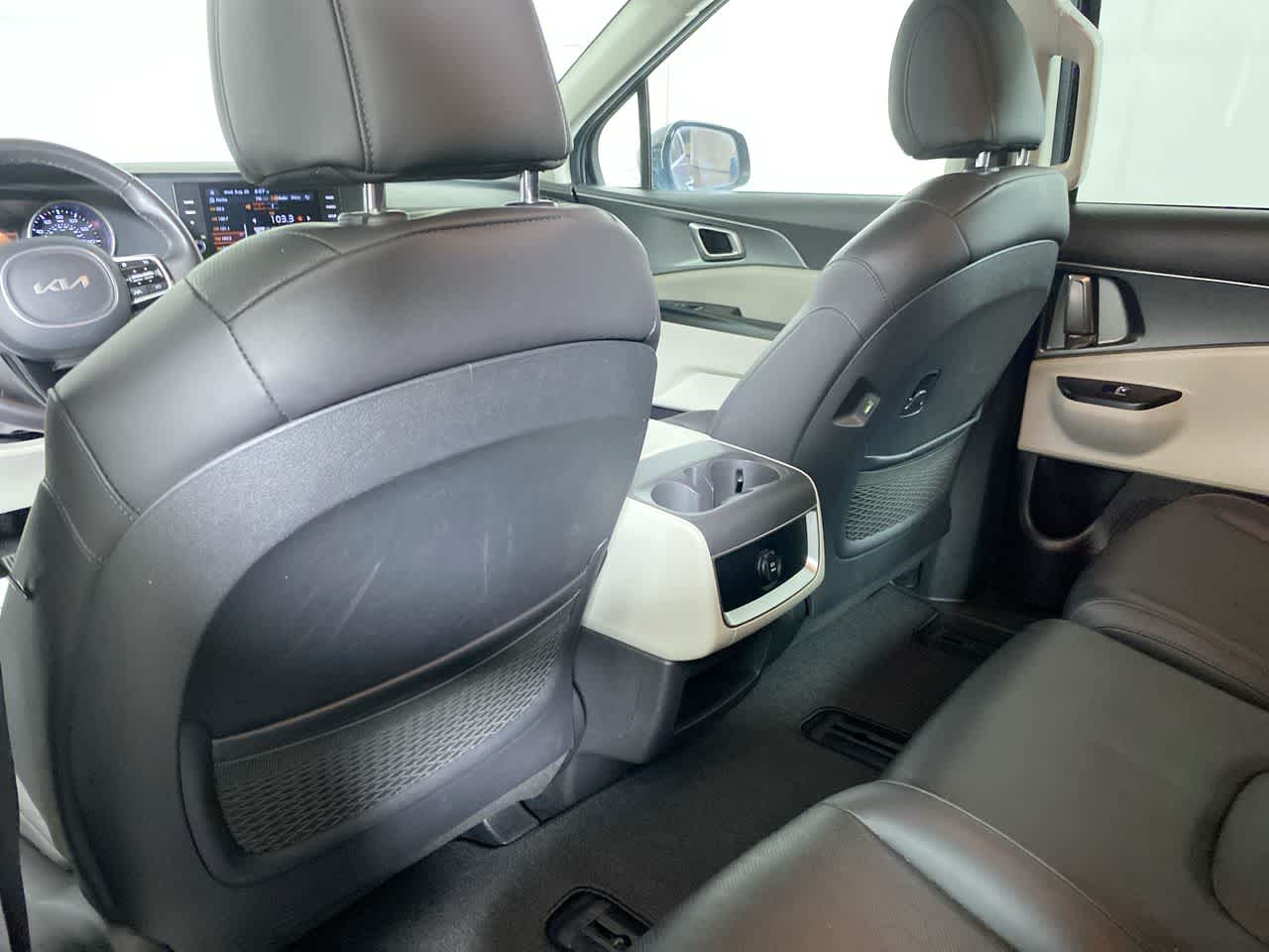 2024 Kia Carnival LX