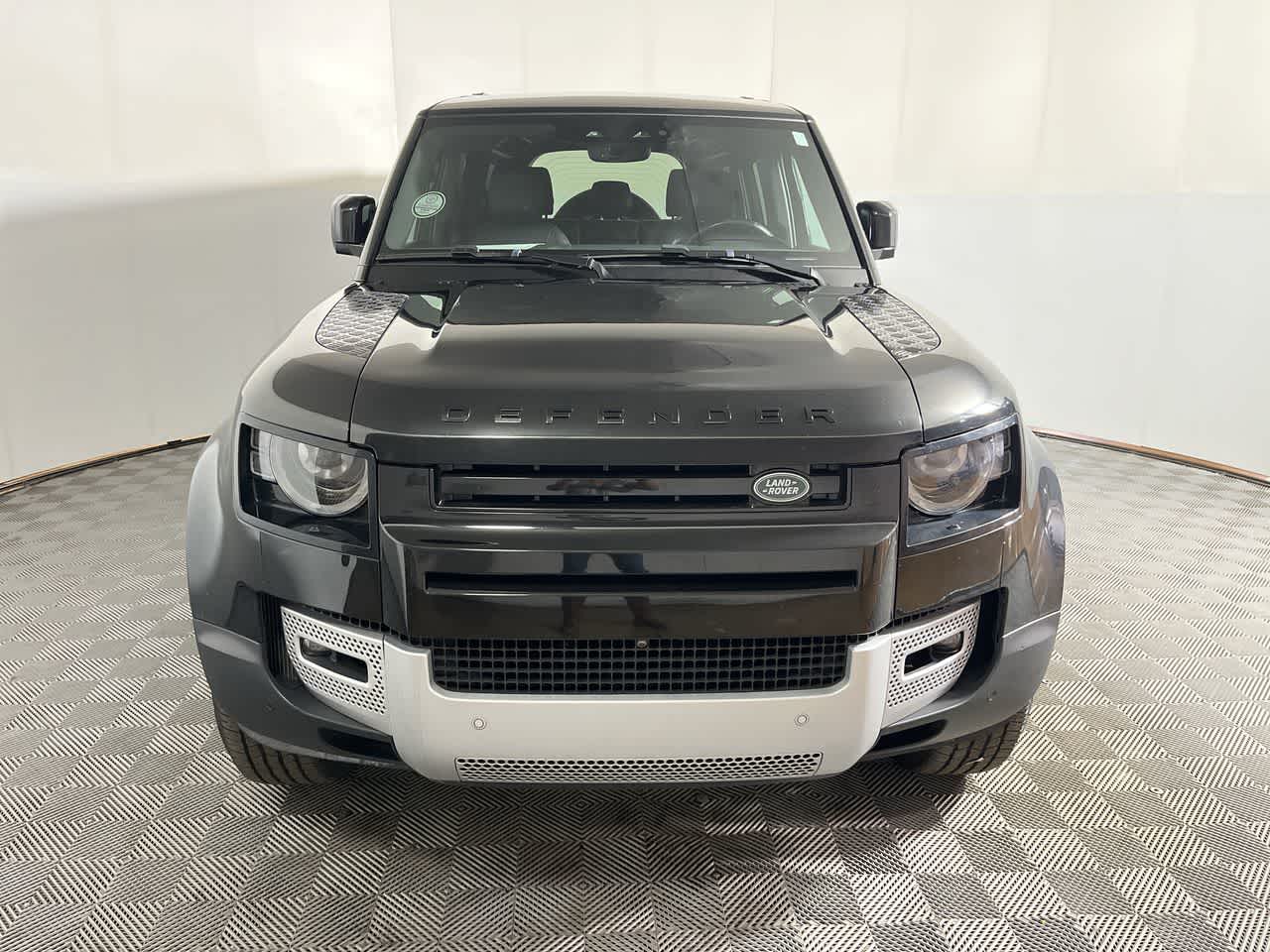 2025 Land Rover Defender S