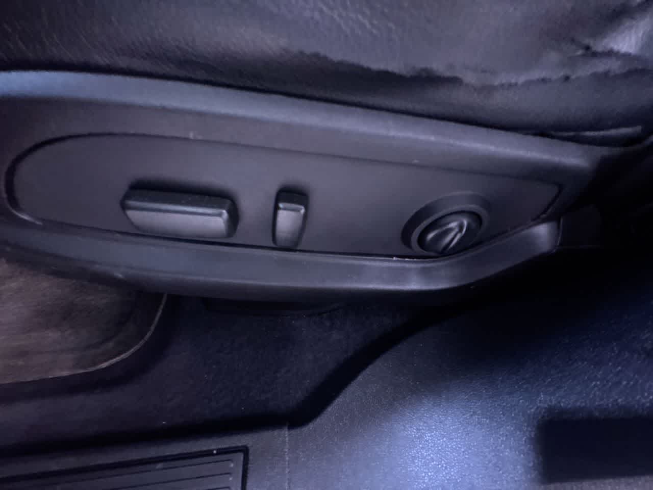 2011 Chevrolet Traverse LT w/1LT