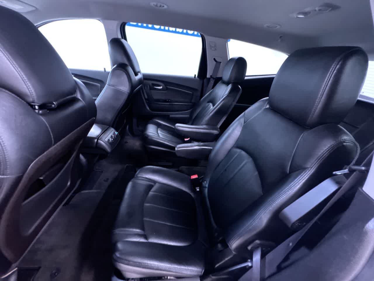 2011 Chevrolet Traverse LT w/1LT