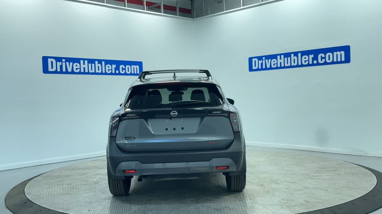 2025 Nissan Kicks SR