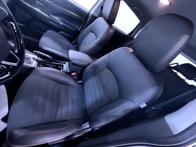 2025 Mitsubishi Outlander Sport SE