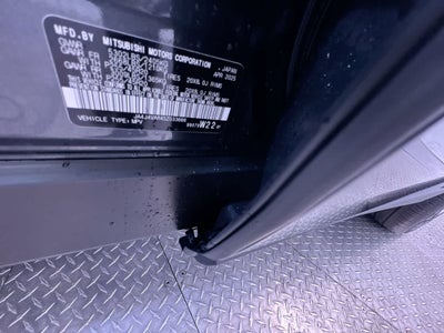 2025 Mitsubishi Outlander SE